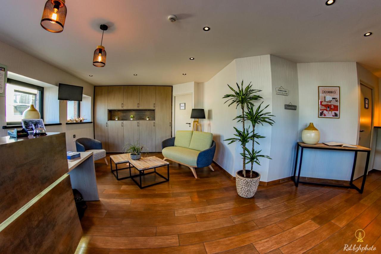 Logis Hotel Du Parc Perros-Guirec Exterior photo